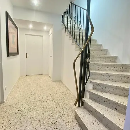 アパート T1 Bis Duplex Recent + Parking+jardin Bien Place *